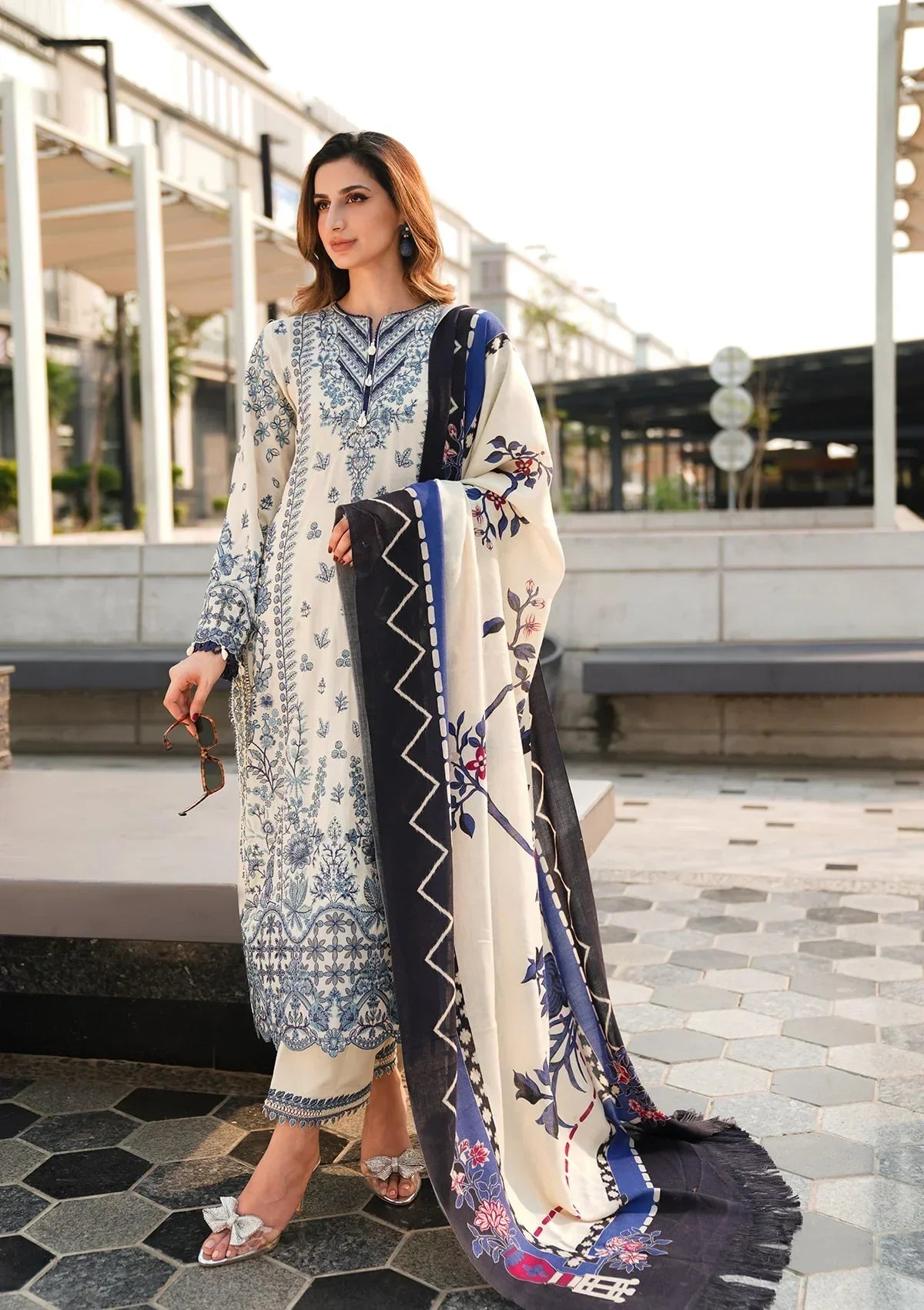 ELAF - 3PC Lawn Embroidered Suit - USME-012066